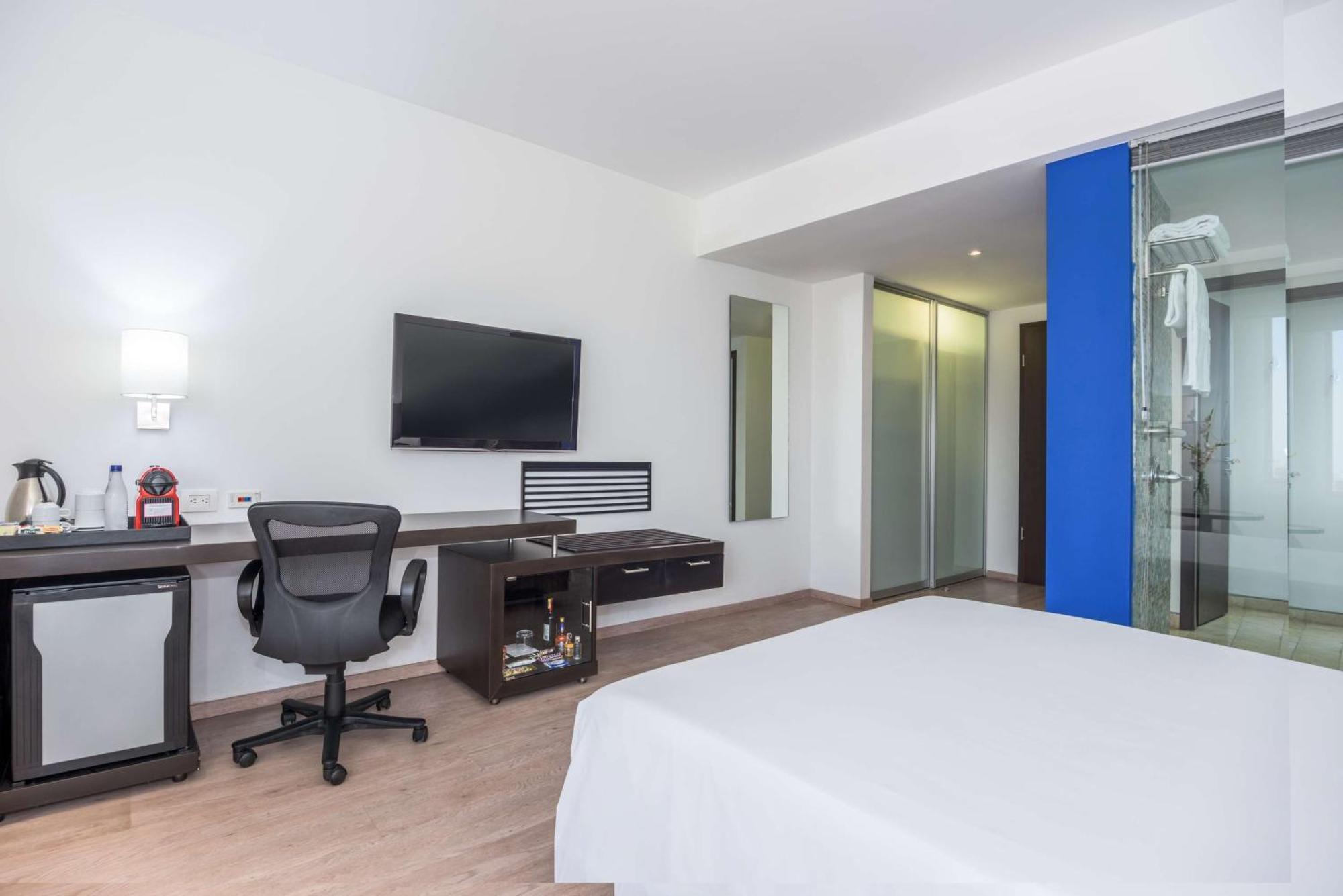 בארנקווילה Nh Collection Royal Smartsuites מראה חיצוני תמונה
